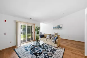 6105 S Creekside Dr, Cudahy, WI 53110 - Photo 10