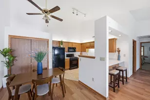 6105 S Creekside Dr, Cudahy, WI 53110 - Photo 4