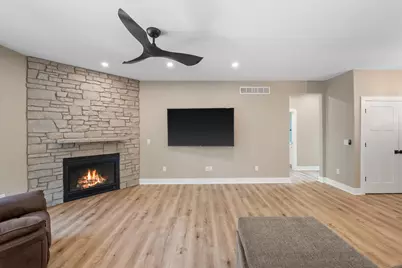 W332N4518  Grace Ct, Nashotah, WI 53058 - Photo 10