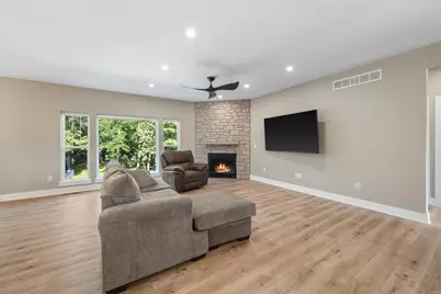 W332N4518  Grace Ct, Nashotah, WI 53058 - Photo 8