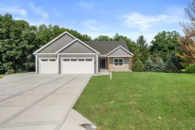 W332N4518  Grace Ct, Nashotah, WI 53058 - Photo 2