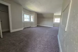 2109 Washington Ave, Racine, WI 53403 - Photo 8