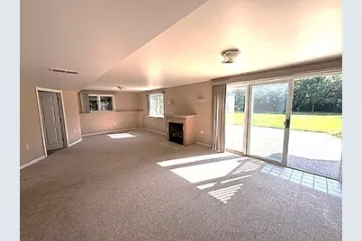 8651  Fieldstone Ct, Burlington, WI 53105 - Photo 18