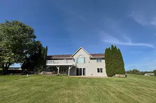 8651 Fieldstone Ct, Burlington, WI 53105 - Photo 22