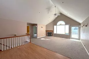 8651 Fieldstone Ct, Burlington, WI 53105 - Photo 6