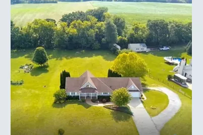 8651  Fieldstone Ct, Burlington, WI 53105 - Photo 1