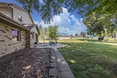 12430 W Burdick Ct, New Berlin, WI 53151 - Photo 34