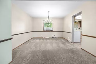 12430 W Burdick Ct, New Berlin, WI 53151 - Photo 10