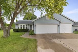2114 Somerset Ct, Waukesha, WI 53186 - Photo 20