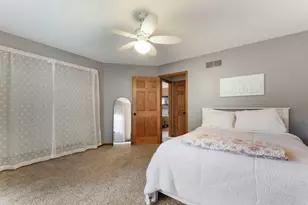 2114 Somerset Ct, Waukesha, WI 53186 - Photo 10