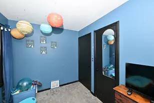 8113 W Townsend St, Milwaukee, WI 53222 - Photo 16