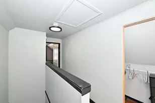 8113 W Townsend St, Milwaukee, WI 53222 - Photo 12