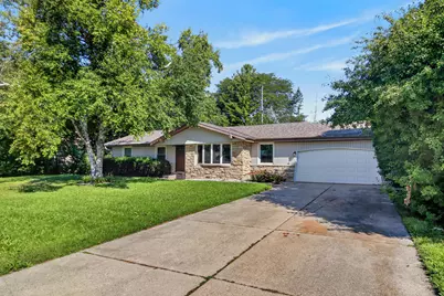 4740 W Donges Ln, Brown Deer, WI 53223 - Photo 2