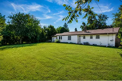 4740 W Donges Ln, Brown Deer, WI 53223 - Photo 34