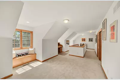 8510 W Hawthorne Rd, Mequon, WI 53097 - Photo 22