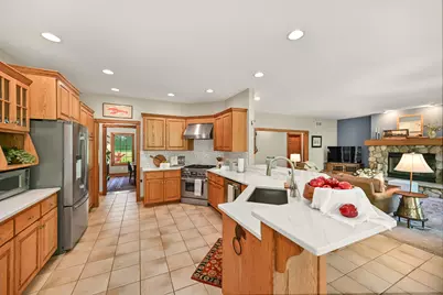 8510 W Hawthorne Rd, Mequon, WI 53097 - Photo 12