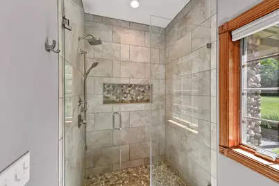 8510 W Hawthorne Rd, Mequon, WI 53097 - Photo 20
