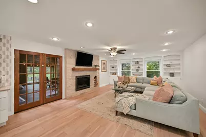 10270 N Range Line Ct, Mequon, WI 53092 - Photo 16