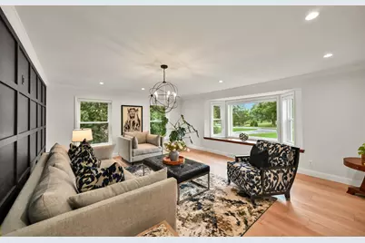 10270 N Range Line Ct, Mequon, WI 53092 - Photo 4