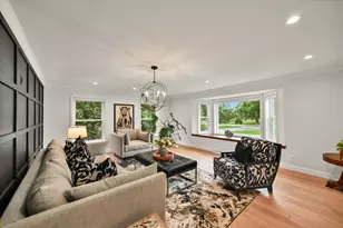 10270 N Range Line Ct, Mequon, WI 53092 - Photo 4