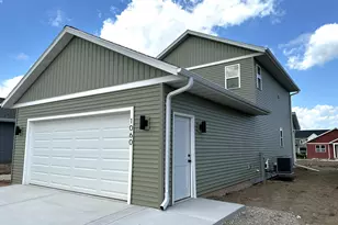 1060 Wipple Way, Sheboygan Falls, WI 53085 - Photo 28