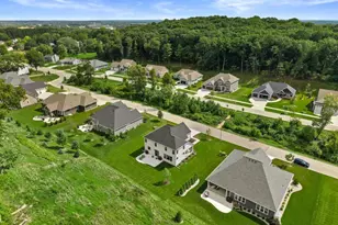 N69W23598 N Donna Dr, Sussex, WI 53089 - Photo 50