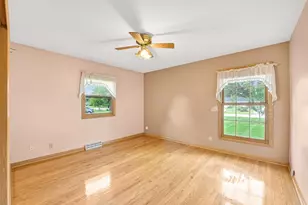 5625 S Monaco Pl, Hales Corners, WI 53130 - Photo 16
