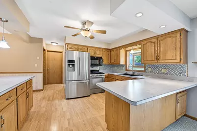 5625 S Monaco Pl, Hales Corners, WI 53130 - Photo 8
