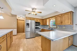 5625 S Monaco Pl, Hales Corners, WI 53130 - Photo 8