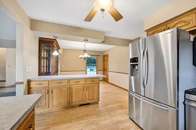 5625 S Monaco Pl, Hales Corners, WI 53130 - Photo 10