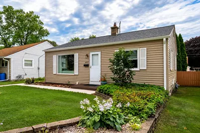 4917 N Mohawk Ave, Glendale, WI 53217 - Photo 2