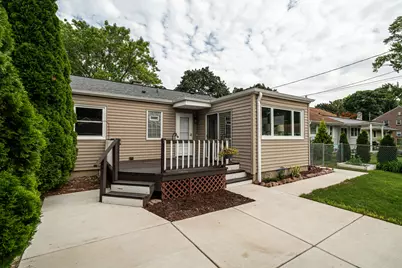 4917 N Mohawk Ave, Glendale, WI 53217 - Photo 22