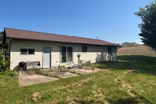 W7673 Castle Mound Rd, Holland, WI 54636 - Photo 4