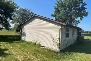 W7673 Castle Mound Rd, Holland, WI 54636 - Photo 2