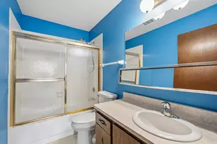 1745 S Carriage Ln, New Berlin, WI 53151 - Photo 16