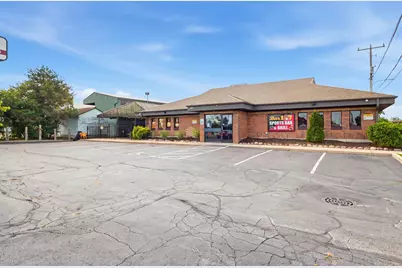 8775 N 107th St, Milwaukee, WI 53224 - Photo 36