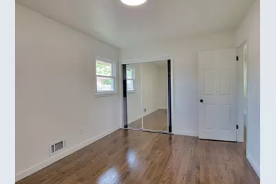 6925 N Darien St, Milwaukee, WI 53209 - Photo 16