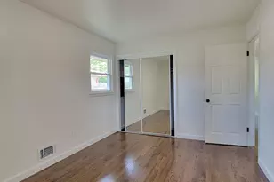 6925 N Darien St, Milwaukee, WI 53209 - Photo 16