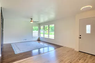 6925 N Darien St, Milwaukee, WI 53209 - Photo 2