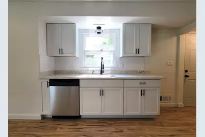 6925 N Darien St, Milwaukee, WI 53209 - Photo 8