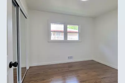 6925 N Darien St, Milwaukee, WI 53209 - Photo 12