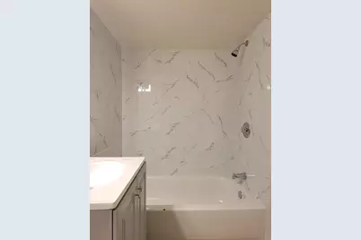 6925 N Darien St, Milwaukee, WI 53209 - Photo 22