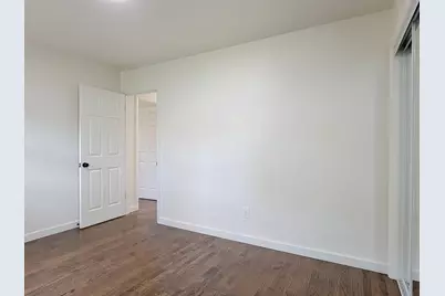 6925 N Darien St, Milwaukee, WI 53209 - Photo 18