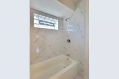 6925 N Darien St, Milwaukee, WI 53209 - Photo 14