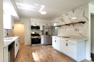 6925 N Darien St, Milwaukee, WI 53209 - Photo 6