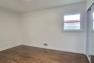 6925 N Darien St, Milwaukee, WI 53209 - Photo 18
