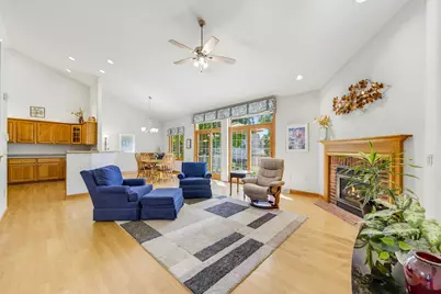 273  Cardinal Ln, Hartland, WI 53029 - Photo 4