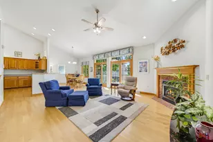273 Cardinal Ln, Hartland, WI 53029 - Photo 4