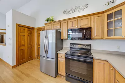 273  Cardinal Ln, Hartland, WI 53029 - Photo 10