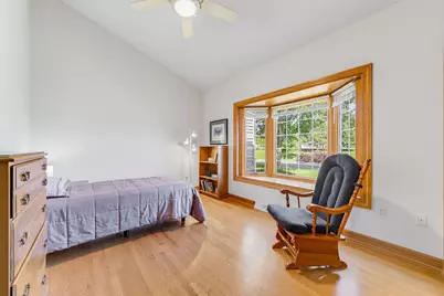 273  Cardinal Ln, Hartland, WI 53029 - Photo 16